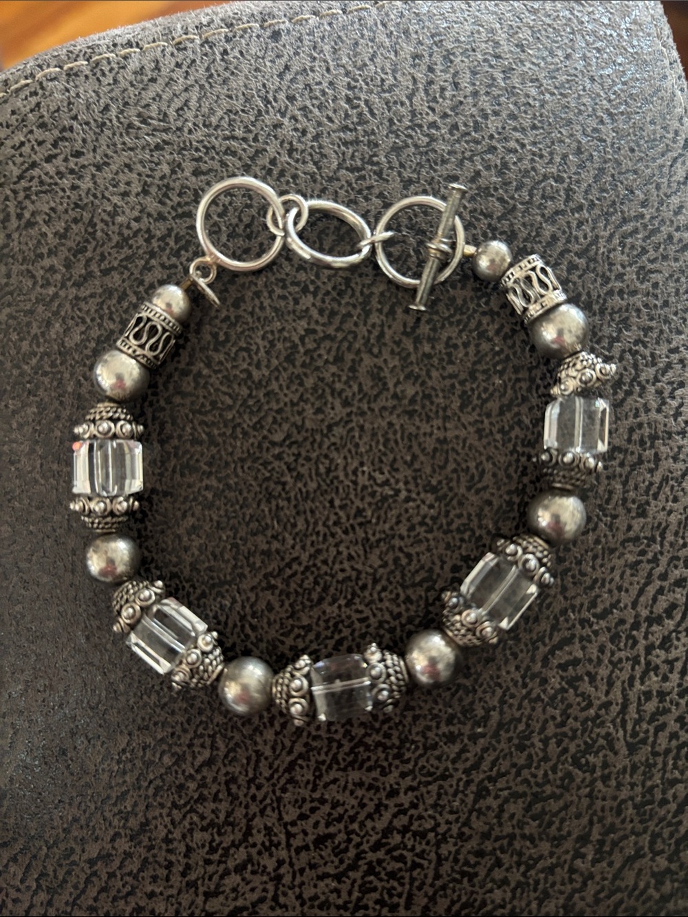 Retired Silpada Swarovski Crystal Sterling Silver Bead Toggle Bracelet B1147